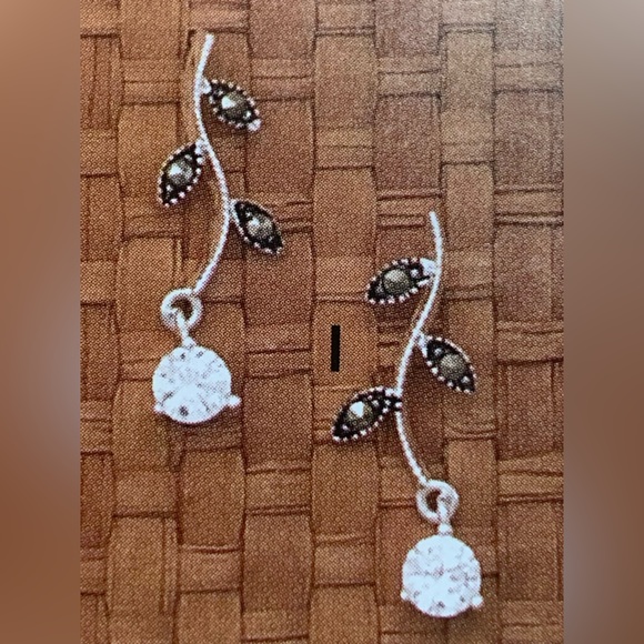 Early Silpada Rare Sterling Silver, Marcasite & CZ Floral Vine Drop Earrings - Picture 14 of 16